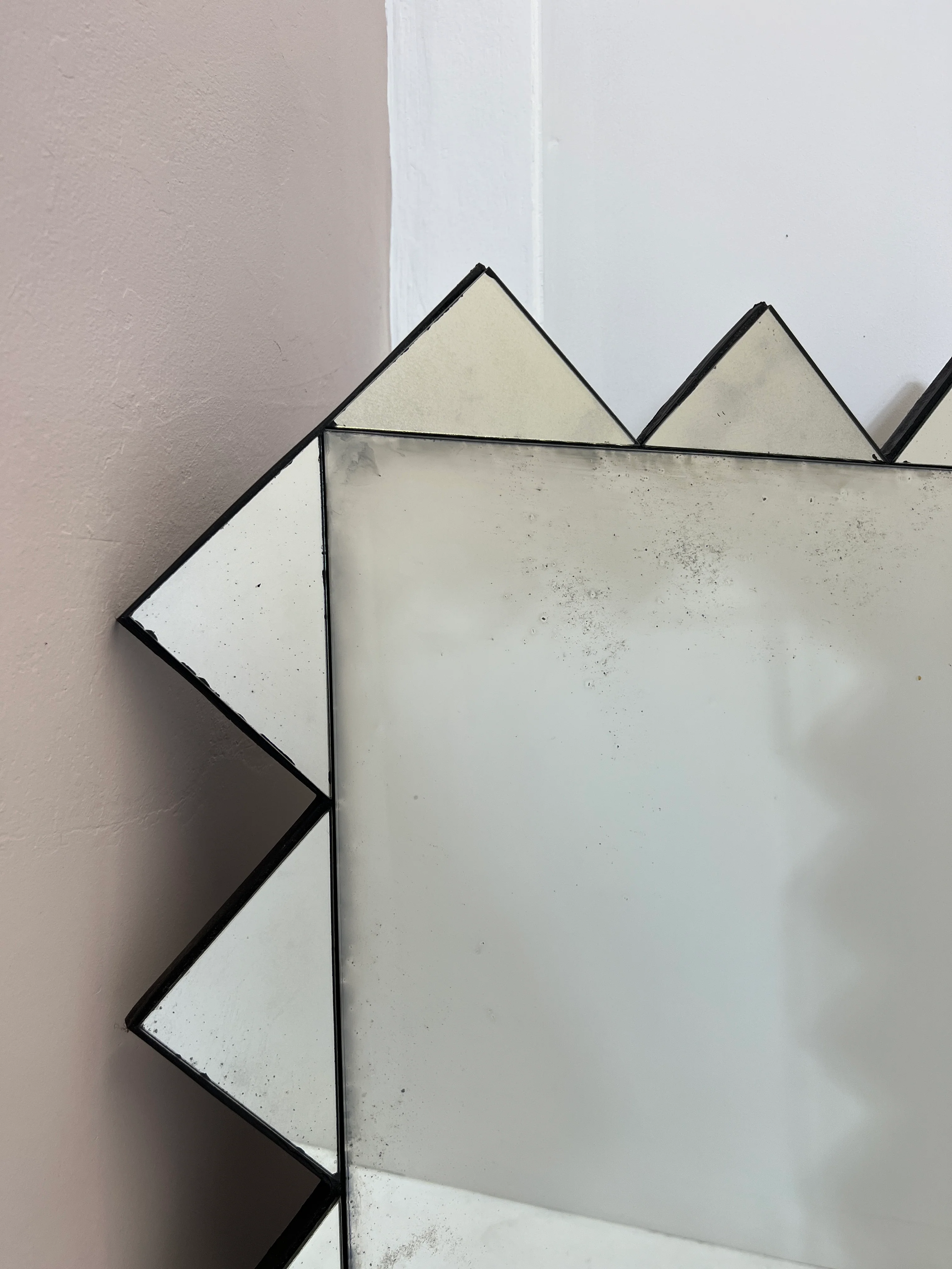 Contemporary antiqued mirror - 690 x 1050mm - Image 3