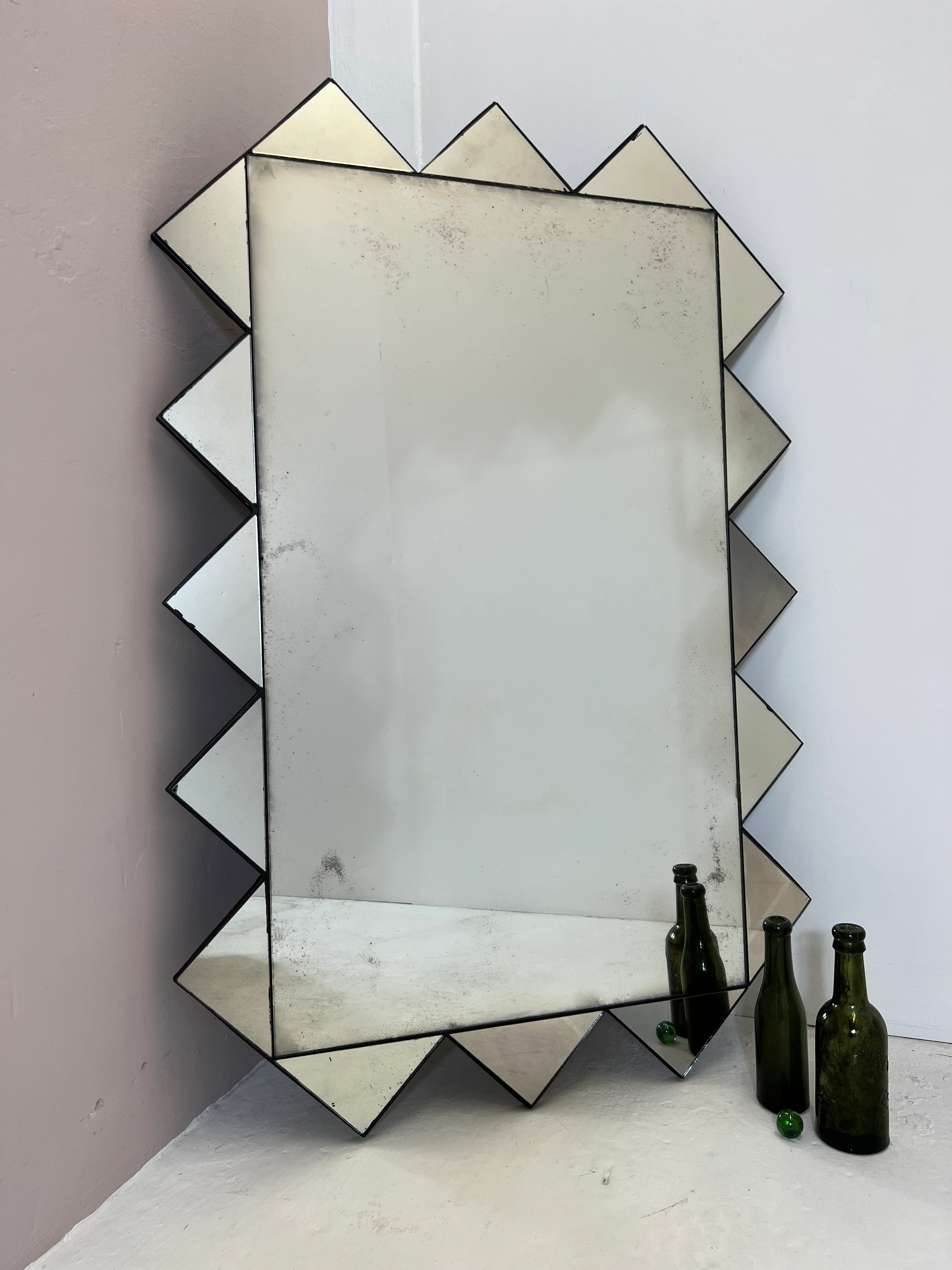 Contemporary antiqued mirror - 690 x 1050mm - Image 4