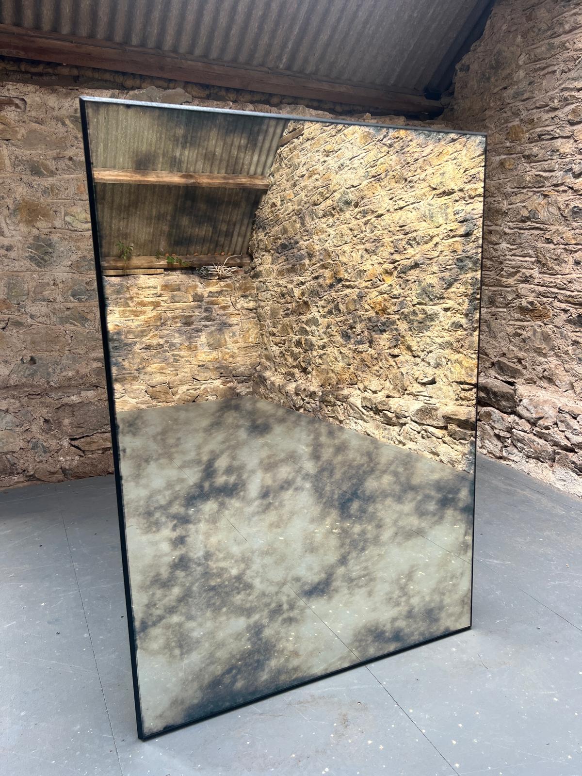 Clouded borderless antiqued mirror - 91 x 127cm - Image 5