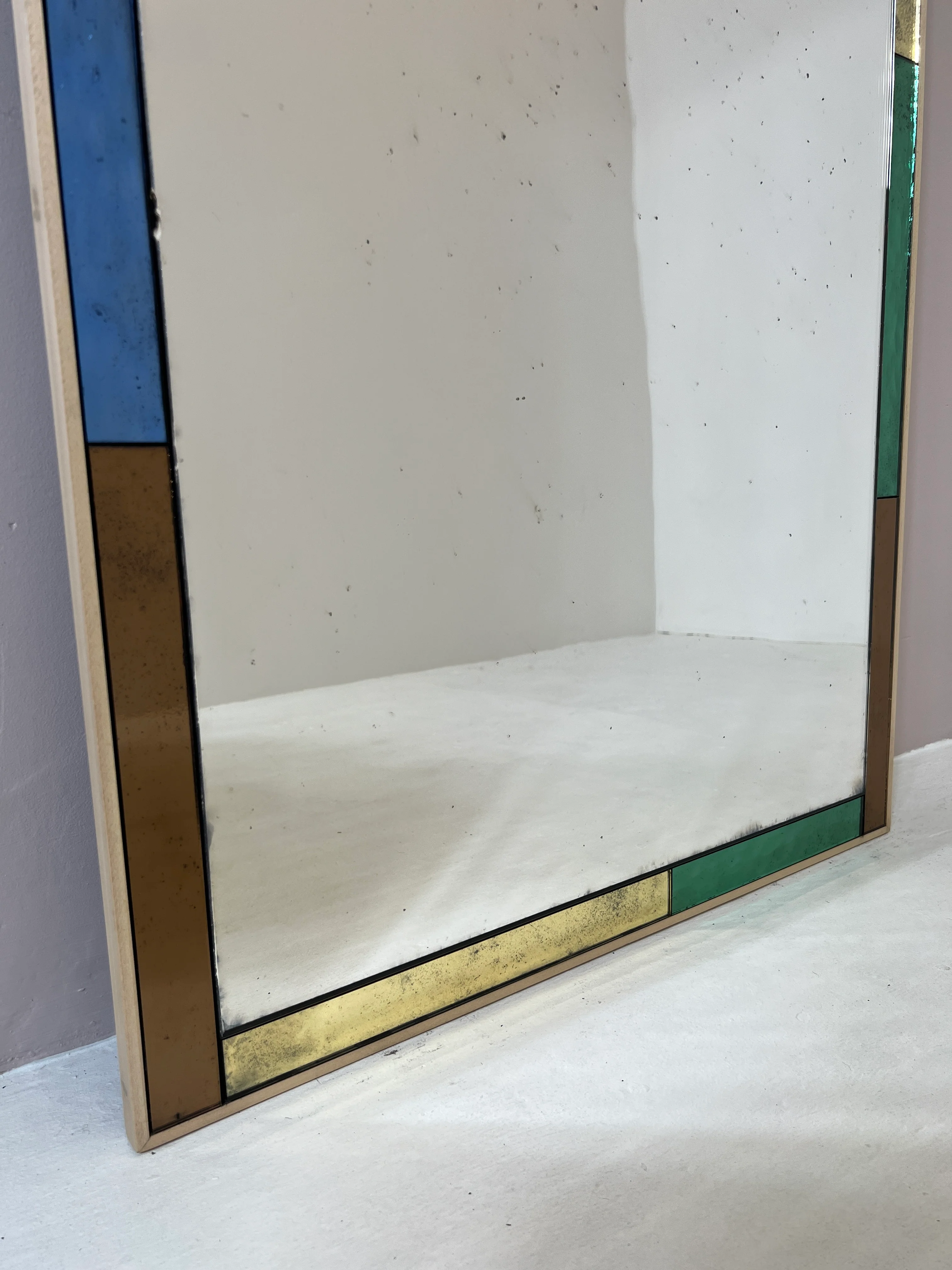 Coloured Water Glass border with wobble glass centre - 1230 x 613mm - Image 2