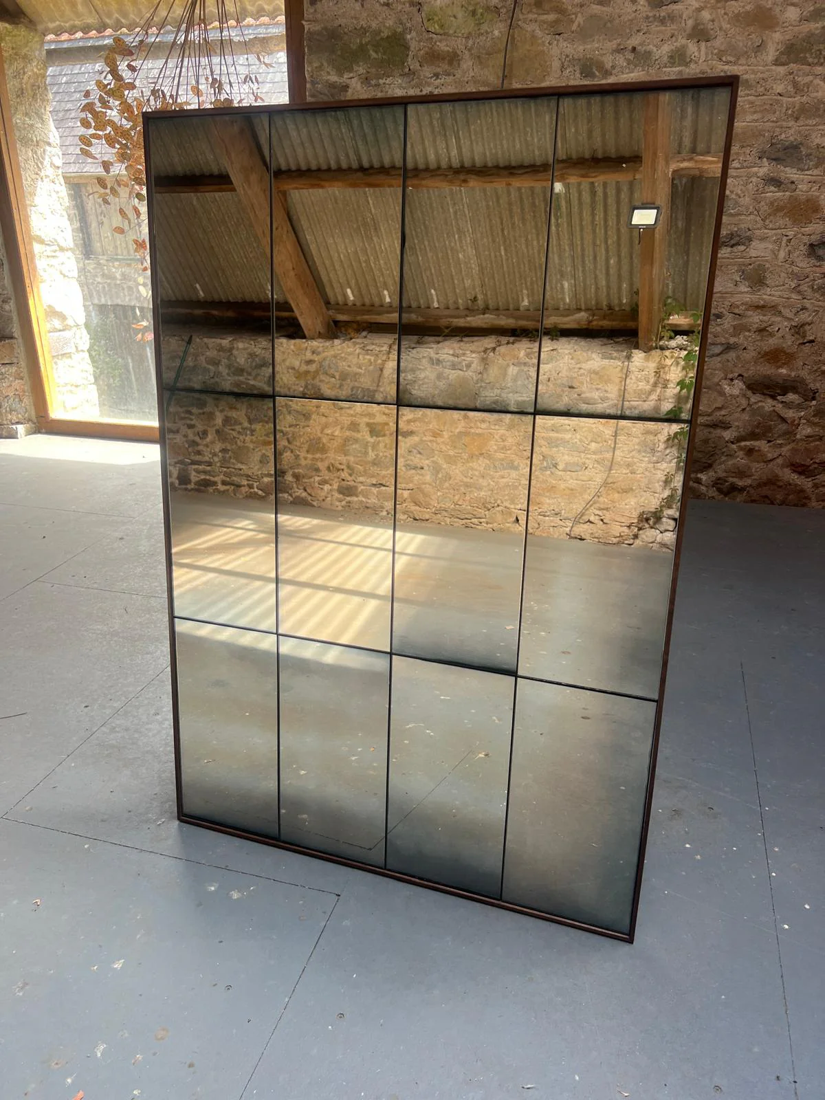 Crittal mirror in Light Mottle - 767 x 1260mm - Image 6