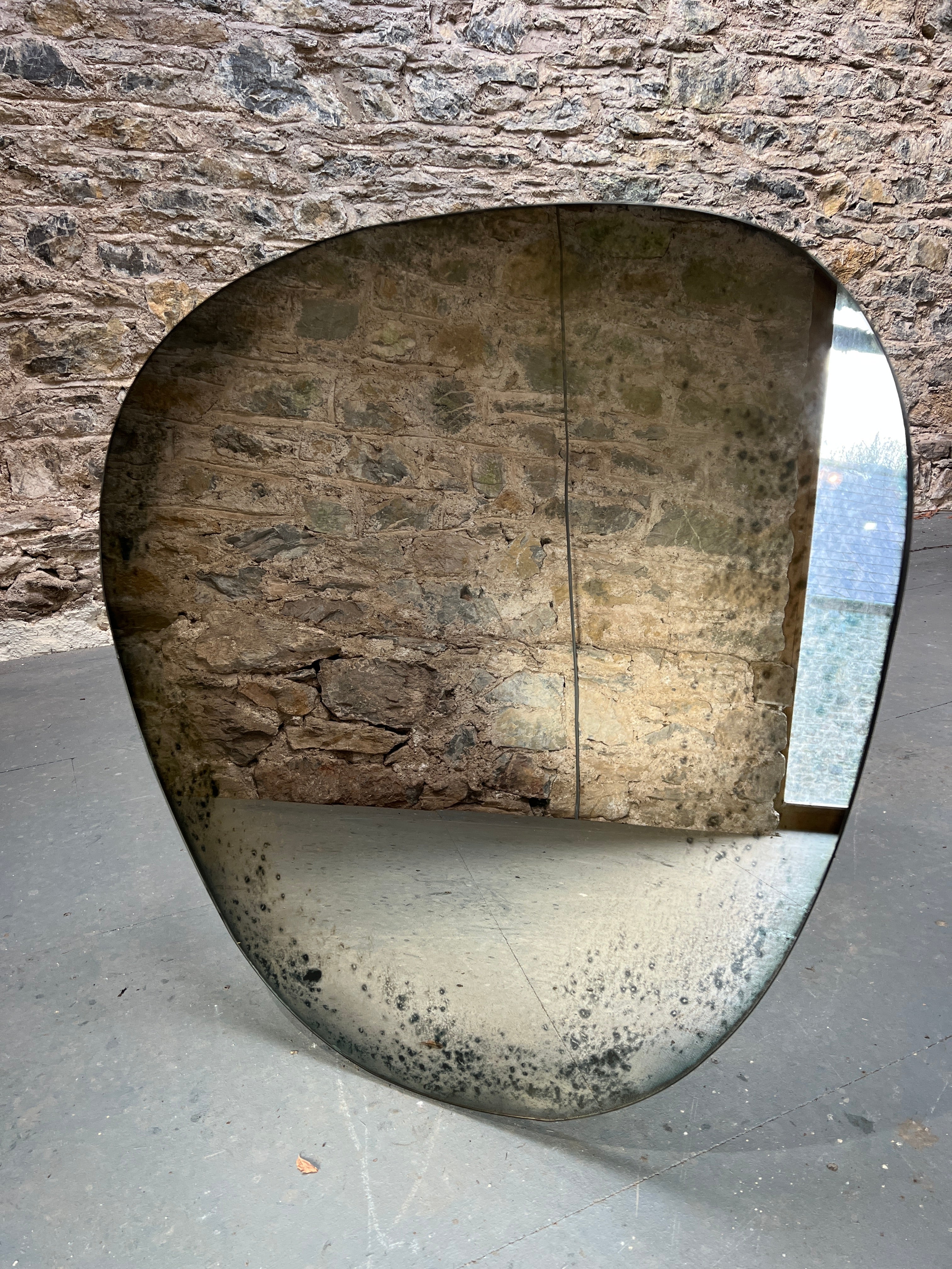 Heavy Edges Pebble - 765 x 770mm - Image 4