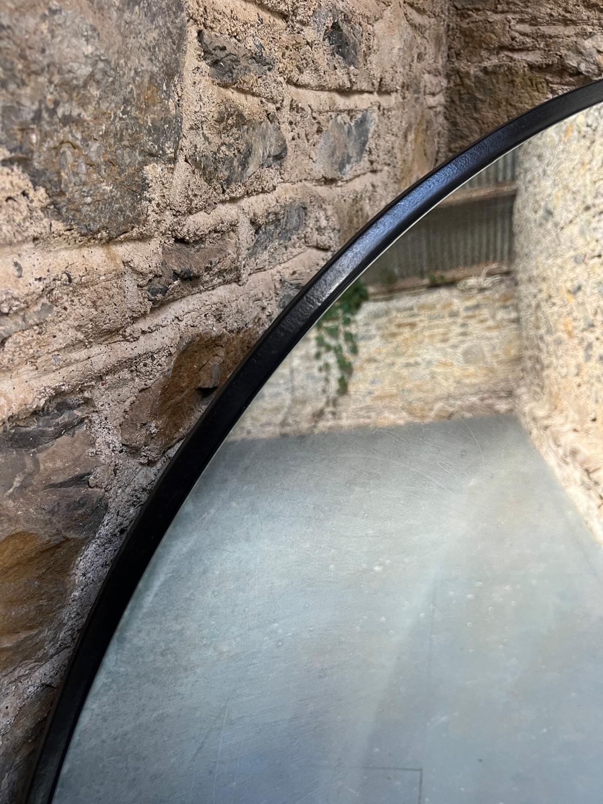 Large Smoked Circular mirror - 1200 x 1200mm - Image 2
