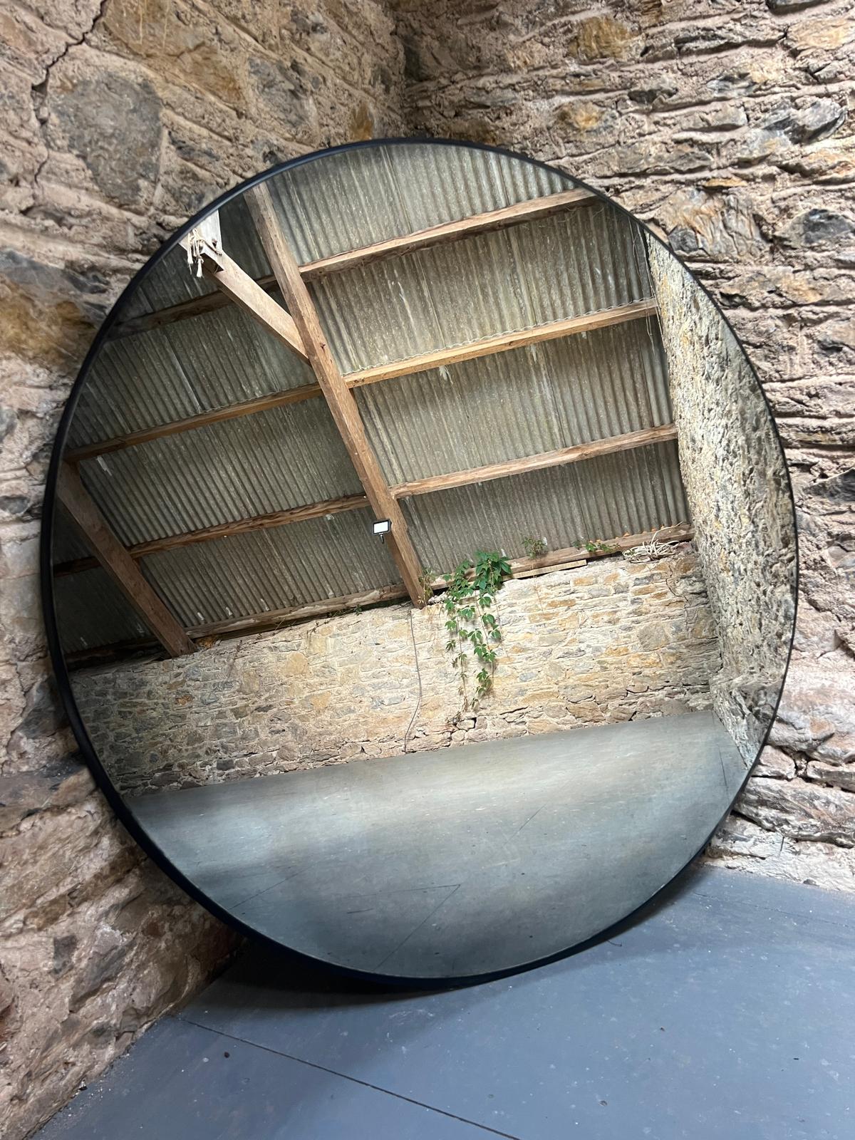 Large Smoked Circular mirror - 1200 x 1200mm - Image 3