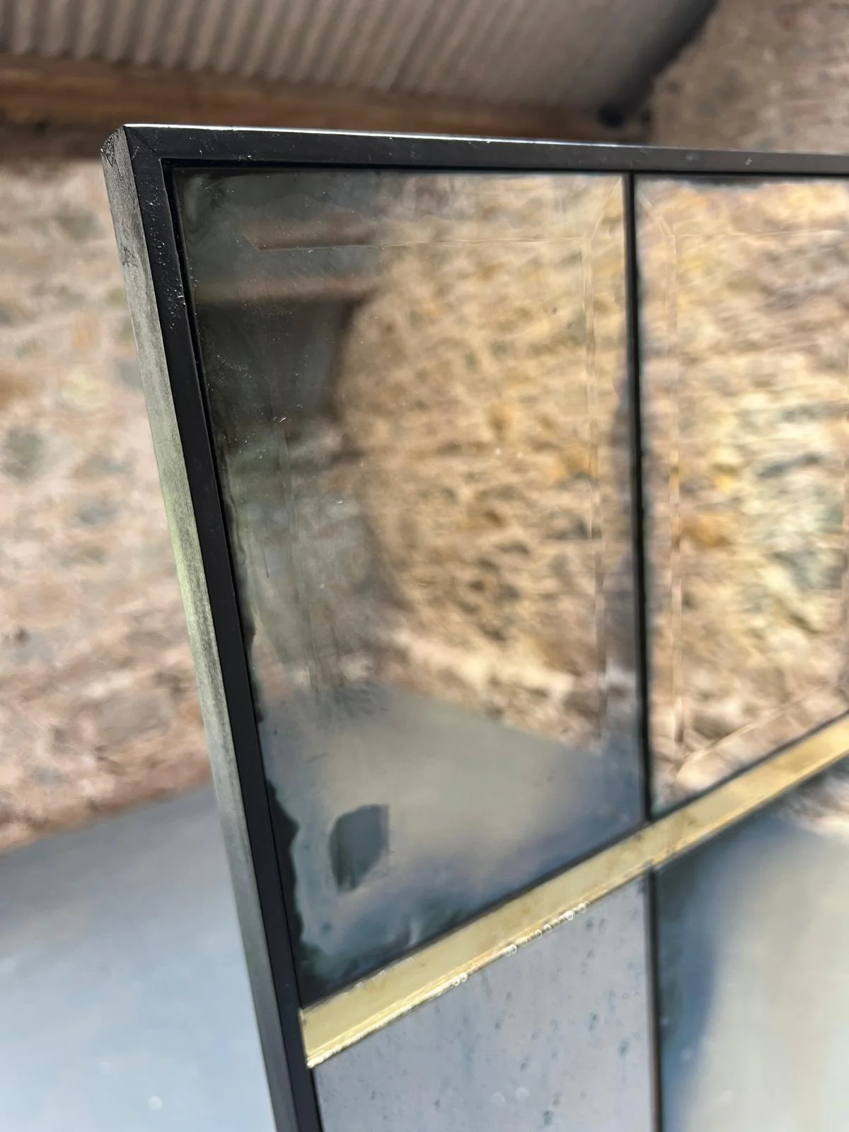 Regal mirror in multiple finishes - 1000 x 1500mm - Image 2